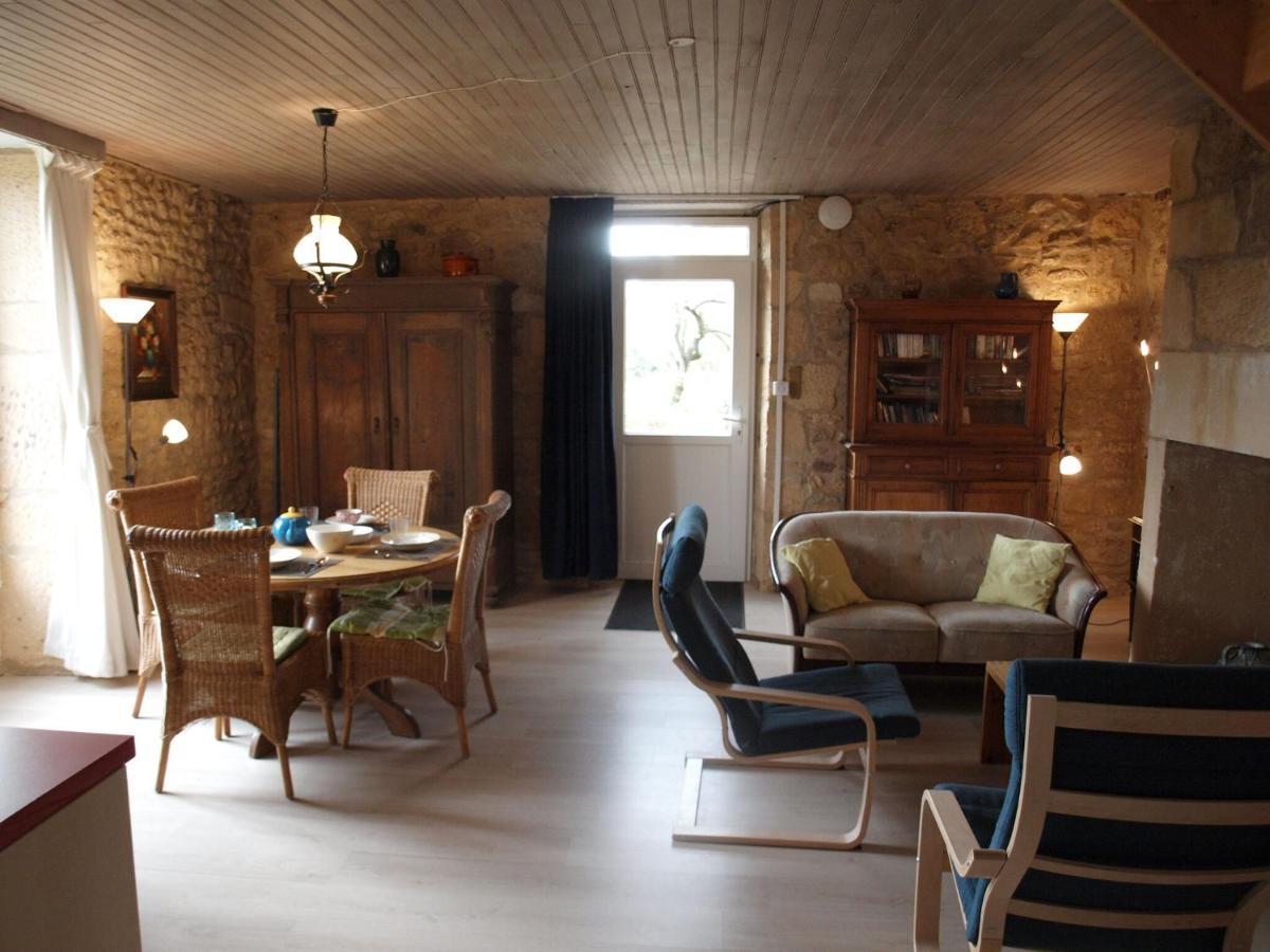 Cozy Cottage In Aquitaine With Private Swimming Pool Peyzac-le-Moustier Luaran gambar